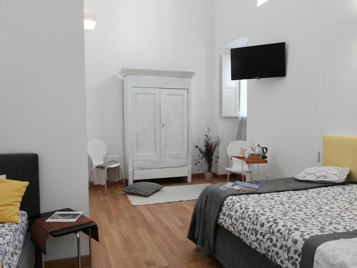 B&B La Casa Gialla Lecce Esterno foto